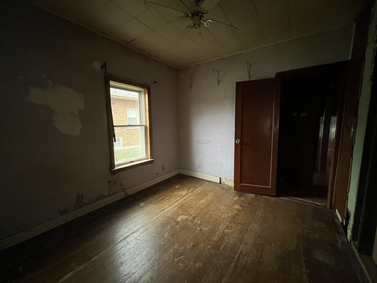 1301 E Jackson St Joliet, IL 60432