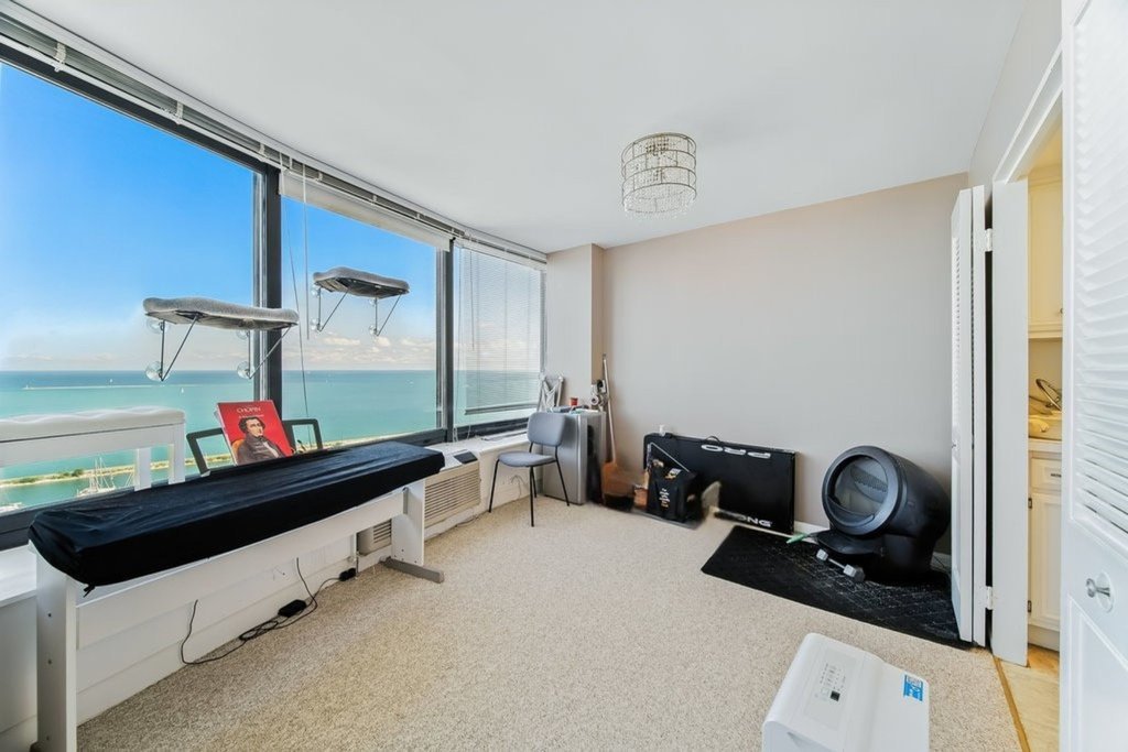 155 N Hbr Dr #1708 Chicago, IL 60601