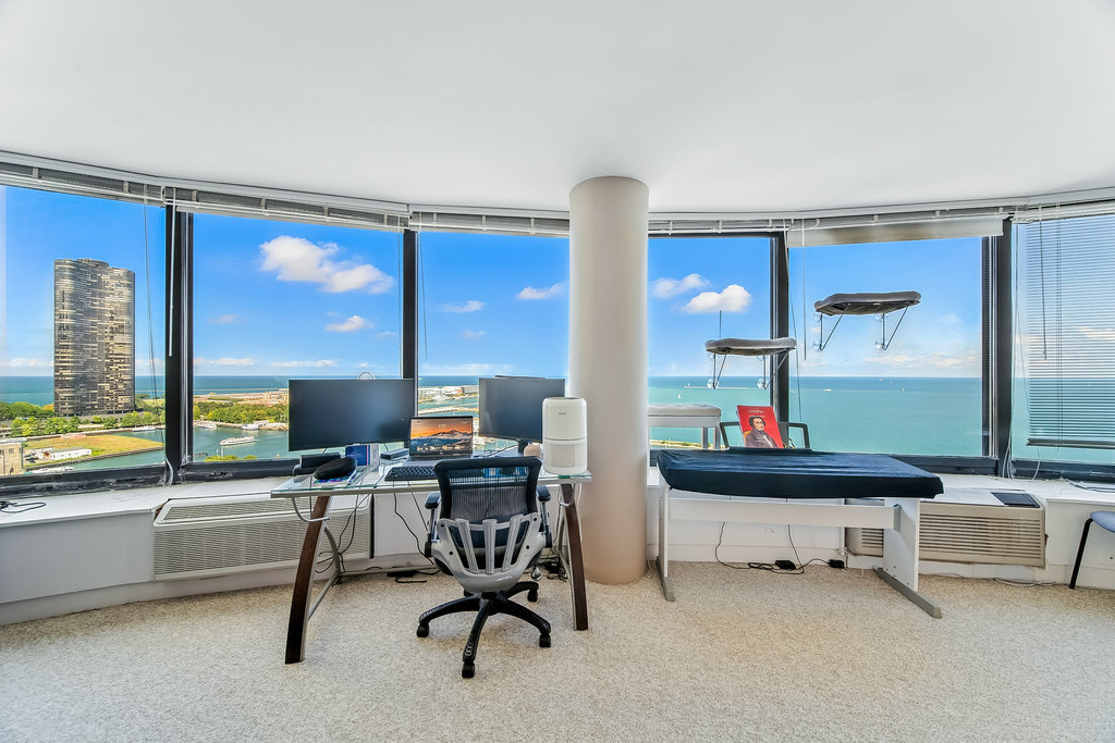 155 N Hbr Dr #1708 Chicago, IL 60601