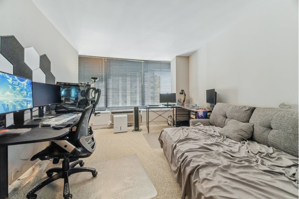 155 N Hbr Dr #1708 Chicago, IL 60601