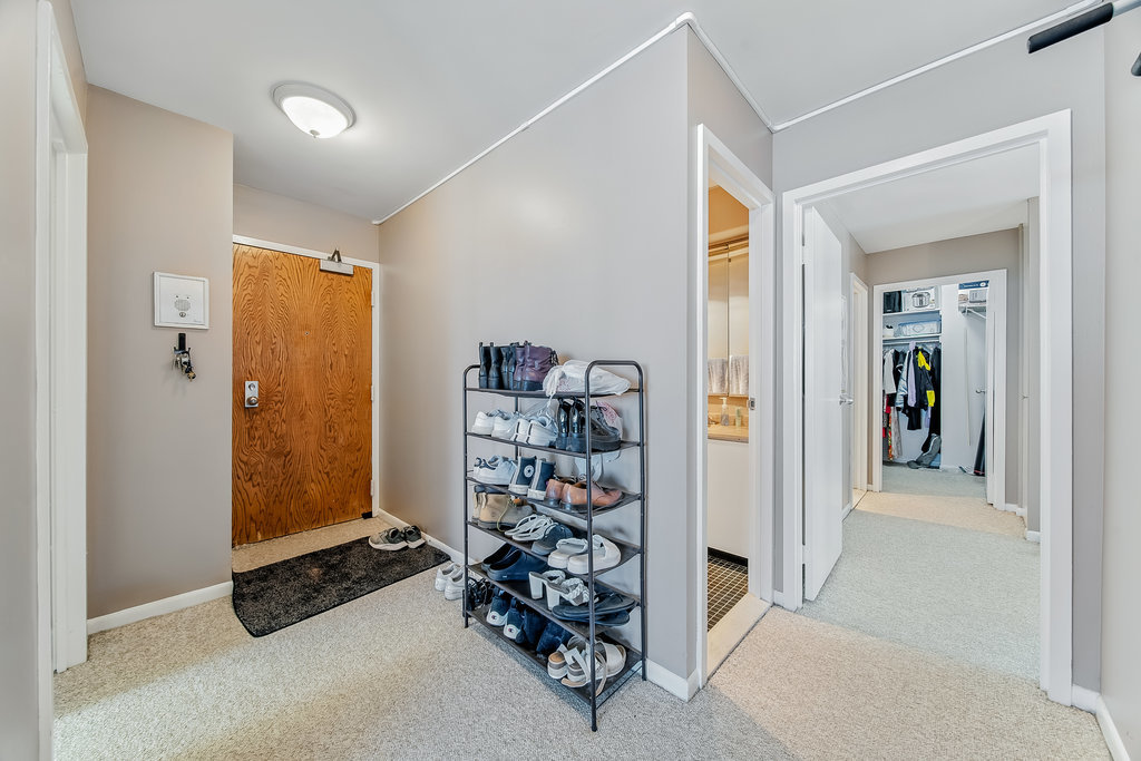 155 N Hbr Dr #1708 Chicago, IL 60601