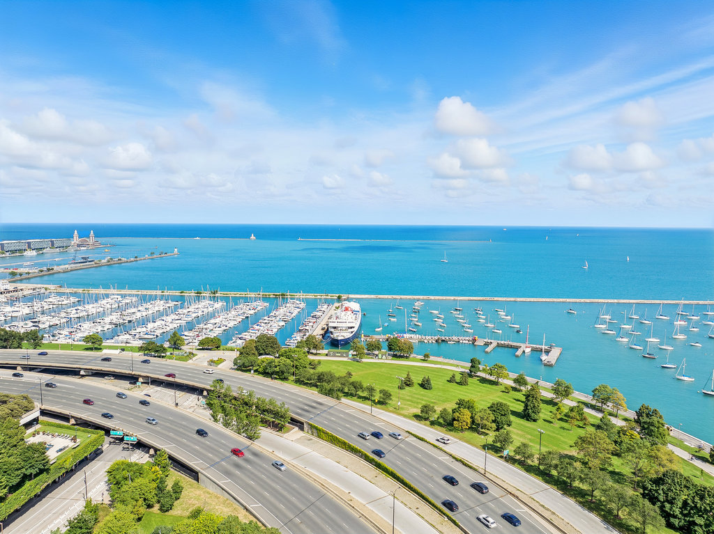 155 N Hbr Dr #1708 Chicago, IL 60601