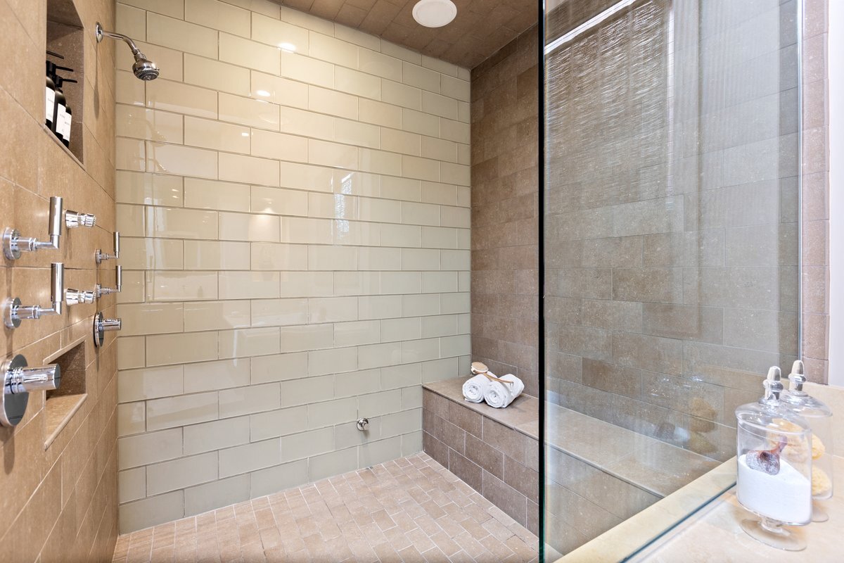 1842 N Wolcott Ave Chicago, IL 60622