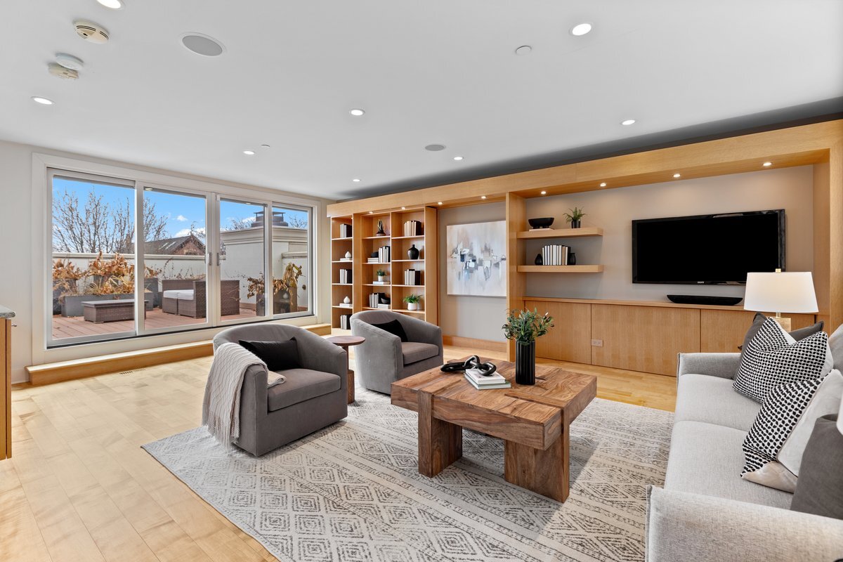 1842 N Wolcott Ave Chicago, IL 60622