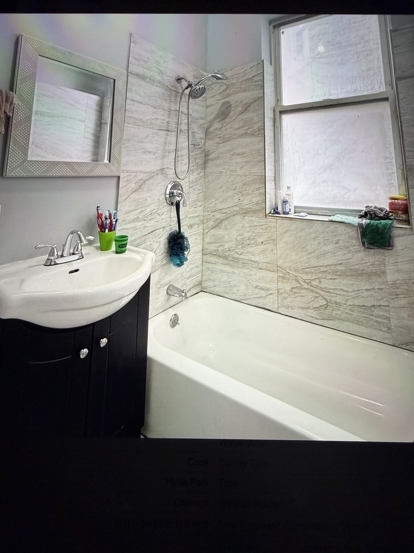 5943 S Indiana Ave #3 Chicago, IL 60637