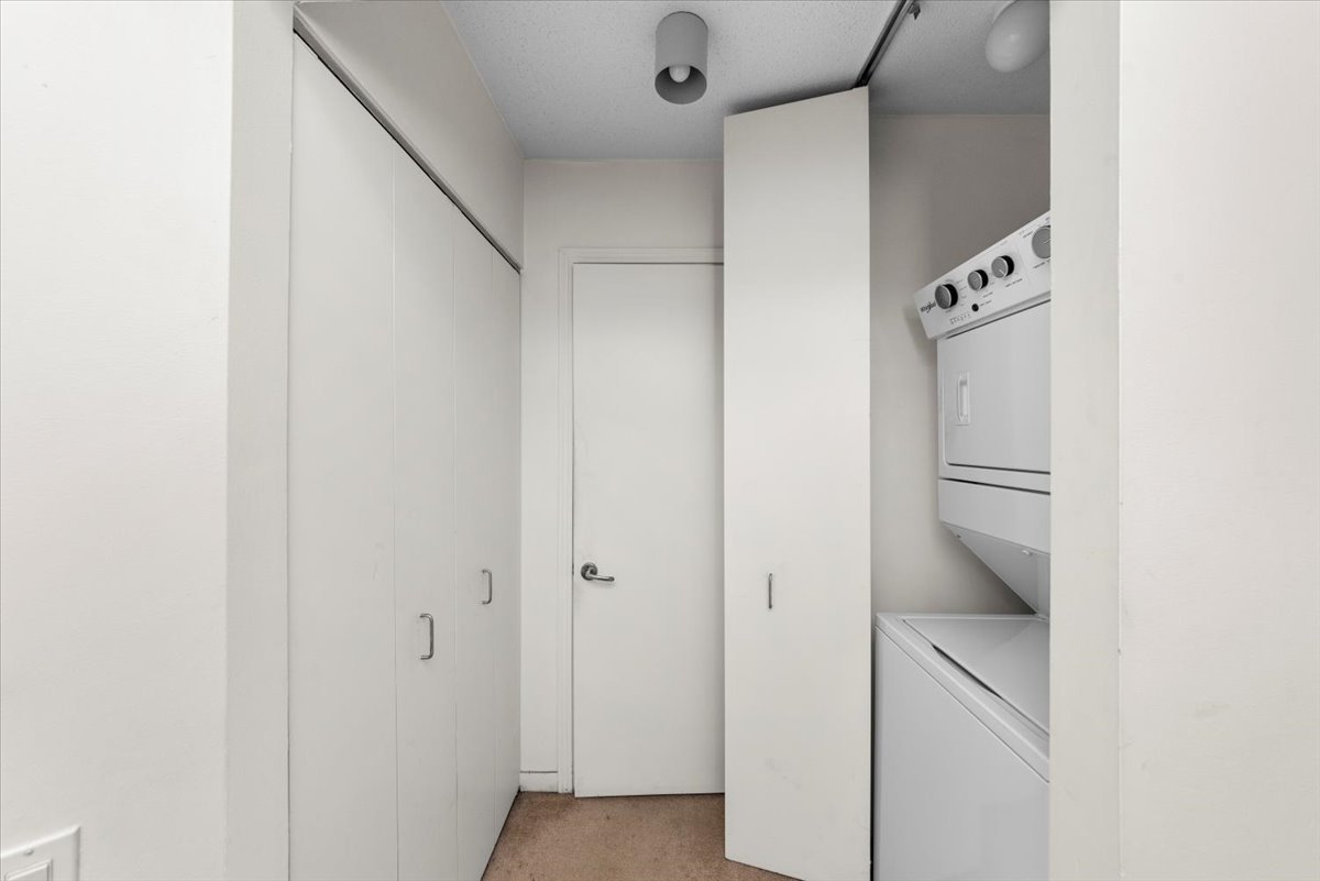 400 N La Salle Dr #2406 Chicago, IL 60610