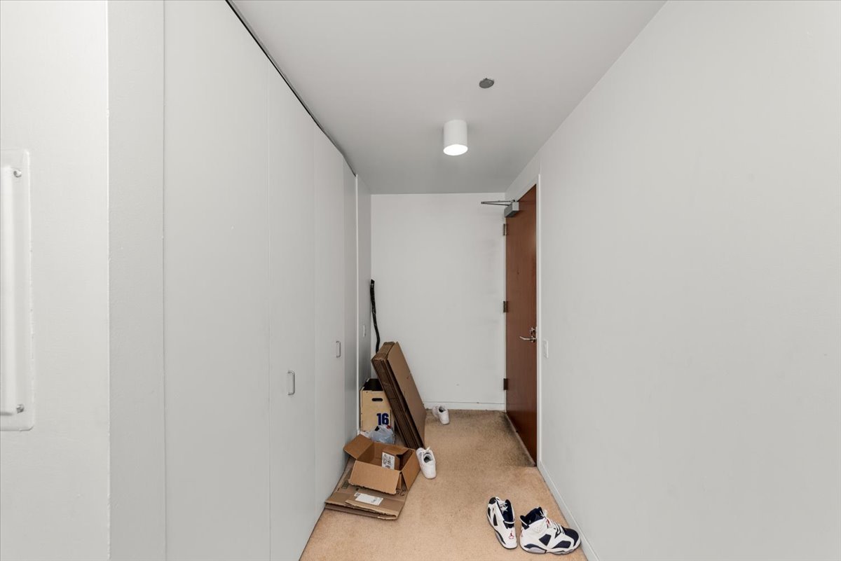 400 N La Salle Dr #2406 Chicago, IL 60610