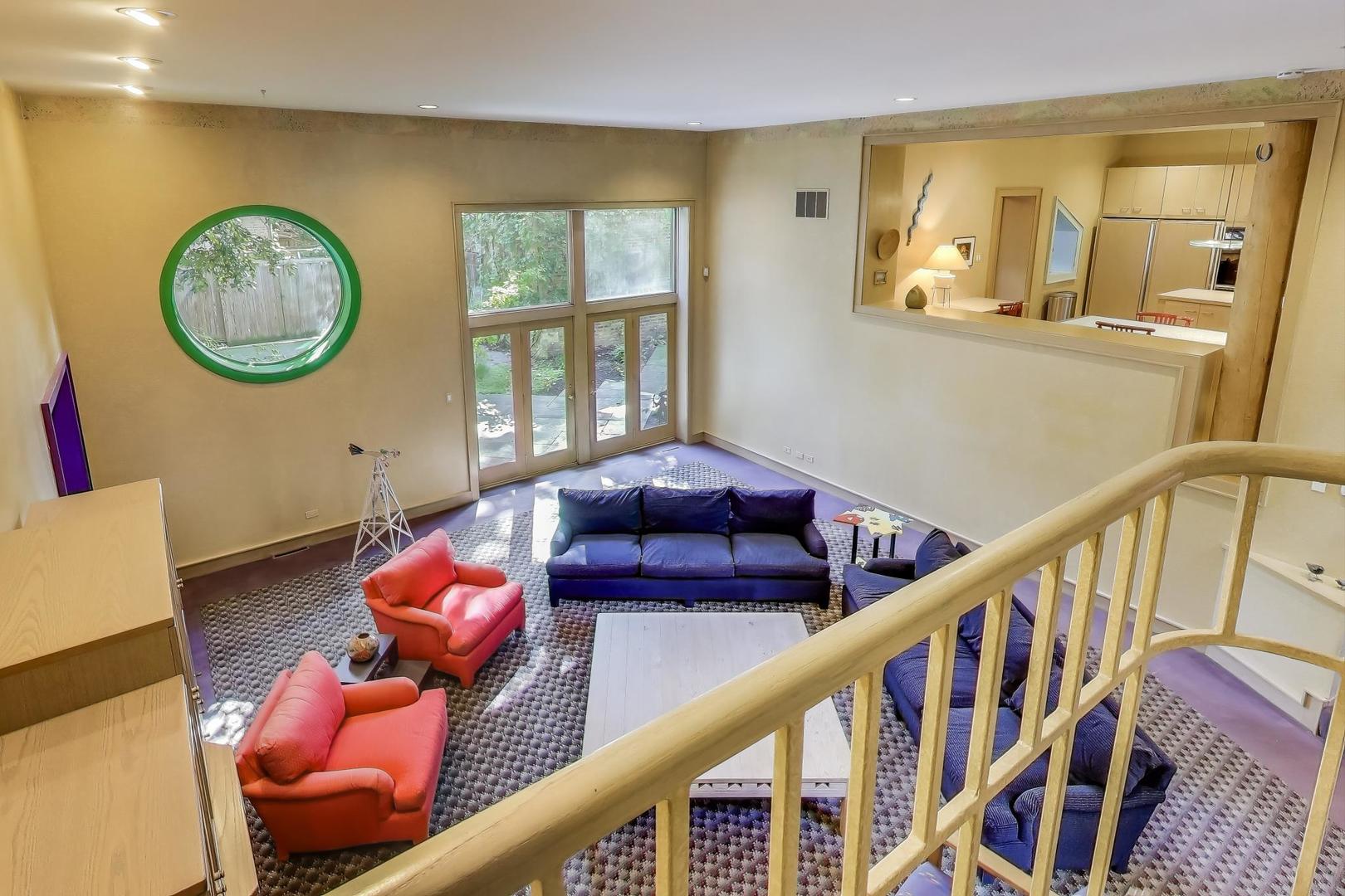 907-909 W Webster Ave Chicago, IL 60614