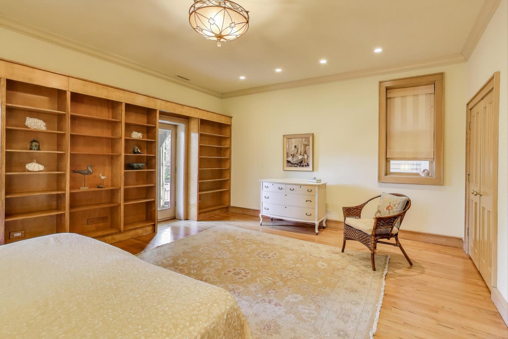 907-909 W Webster Ave Chicago, IL 60614