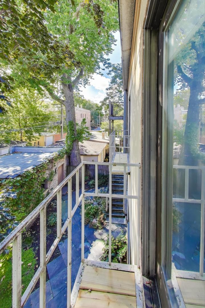 907-909 W Webster Ave Chicago, IL 60614