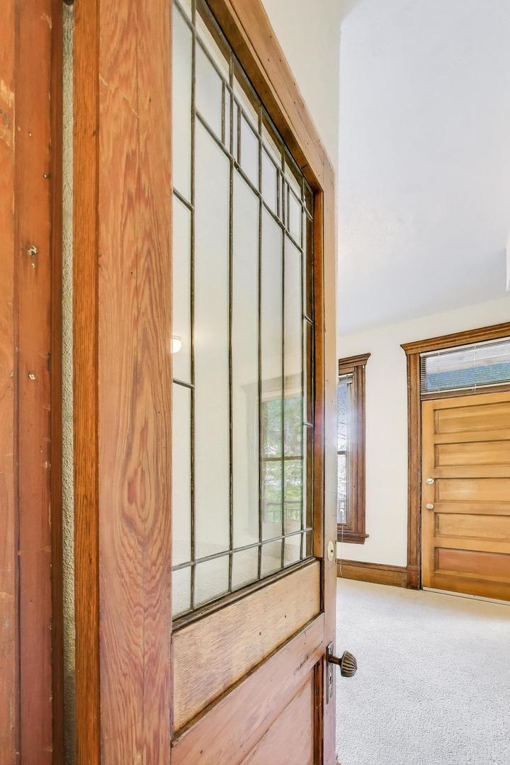 907-909 W Webster Ave Chicago, IL 60614