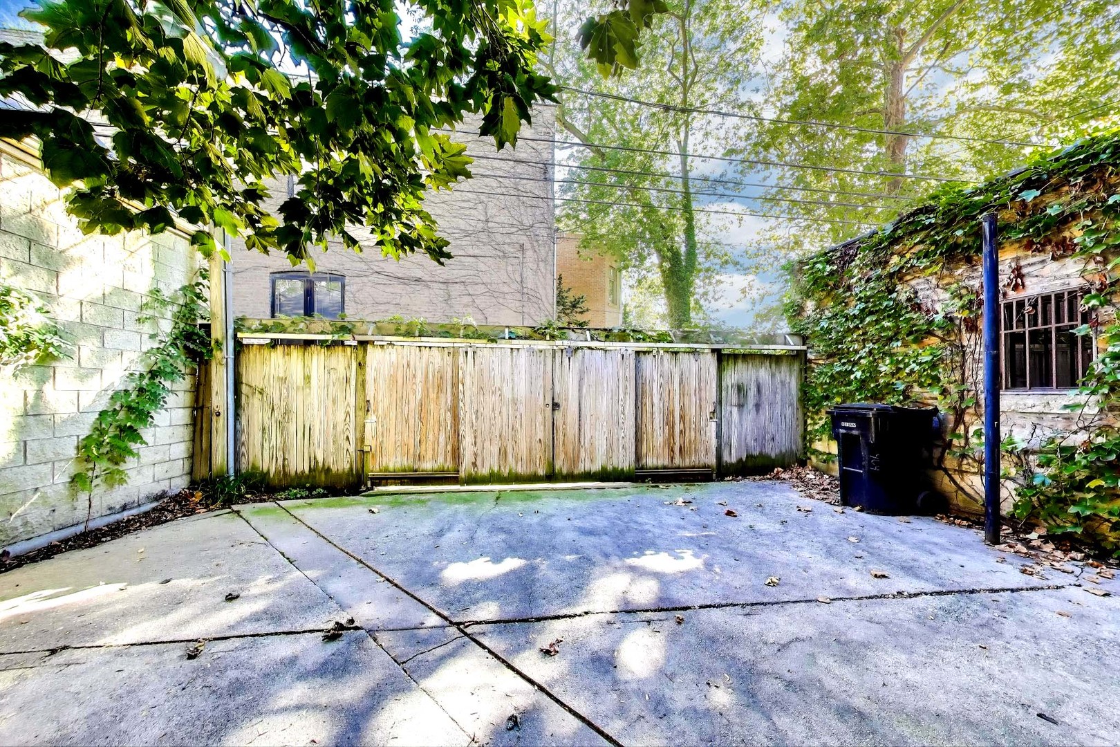 907-909 W Webster Ave Chicago, IL 60614