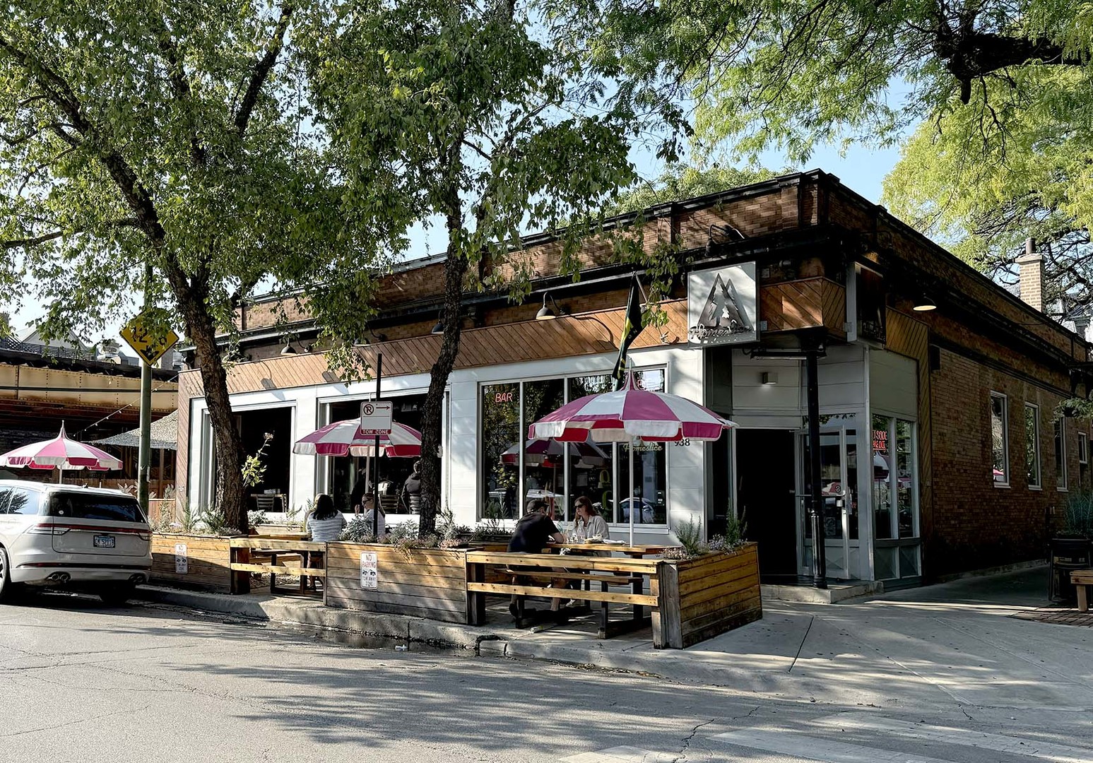 907-909 W Webster Ave Chicago, IL 60614