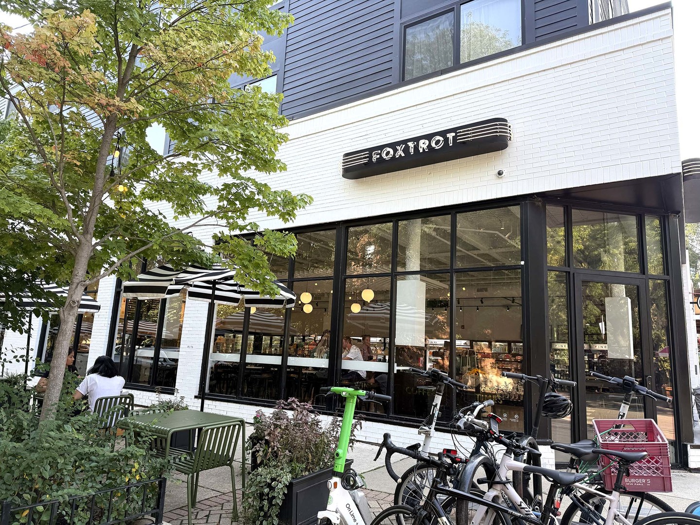 907-909 W Webster Ave Chicago, IL 60614