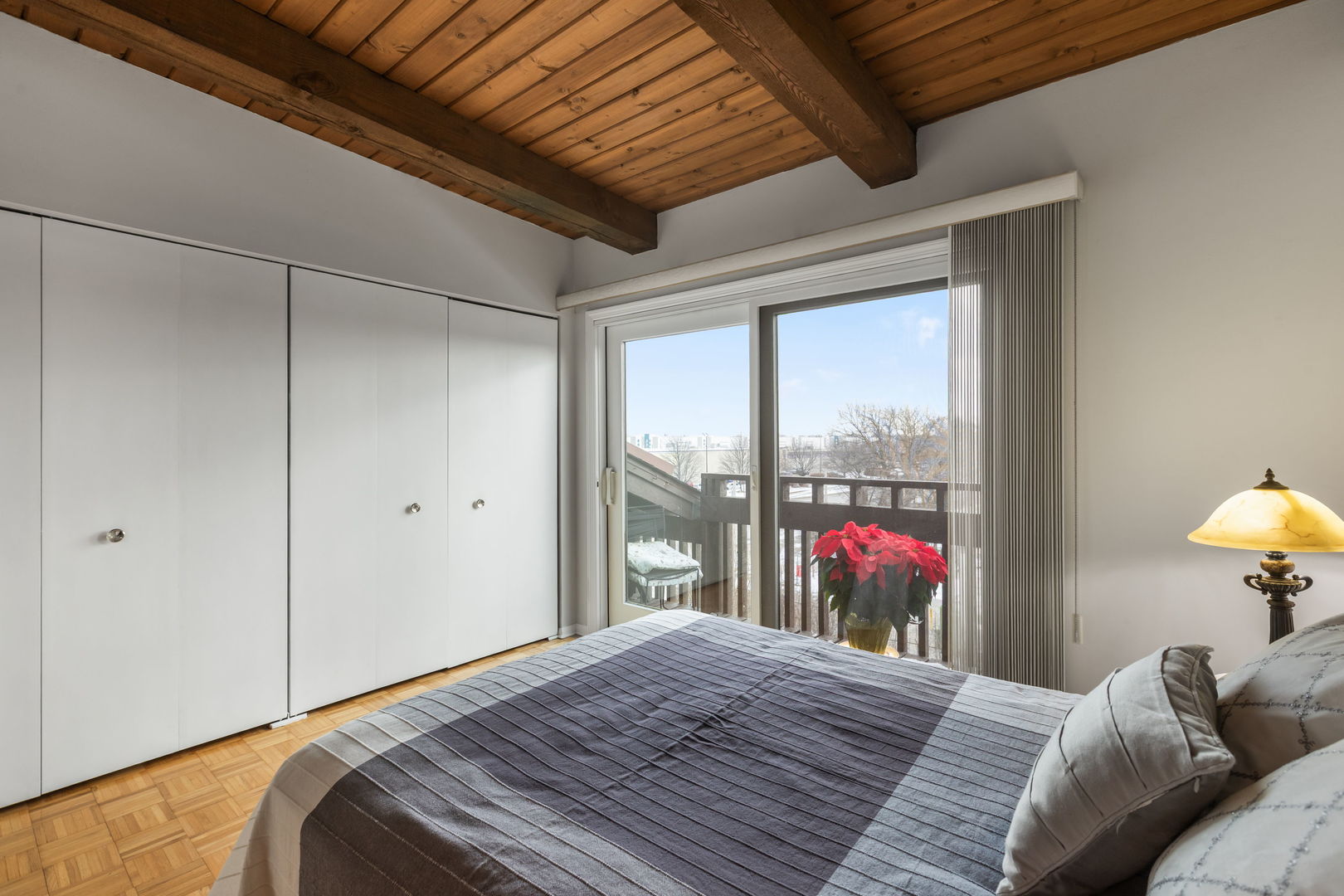 6600 W Wood Riv Dr #201 Niles, IL 60714