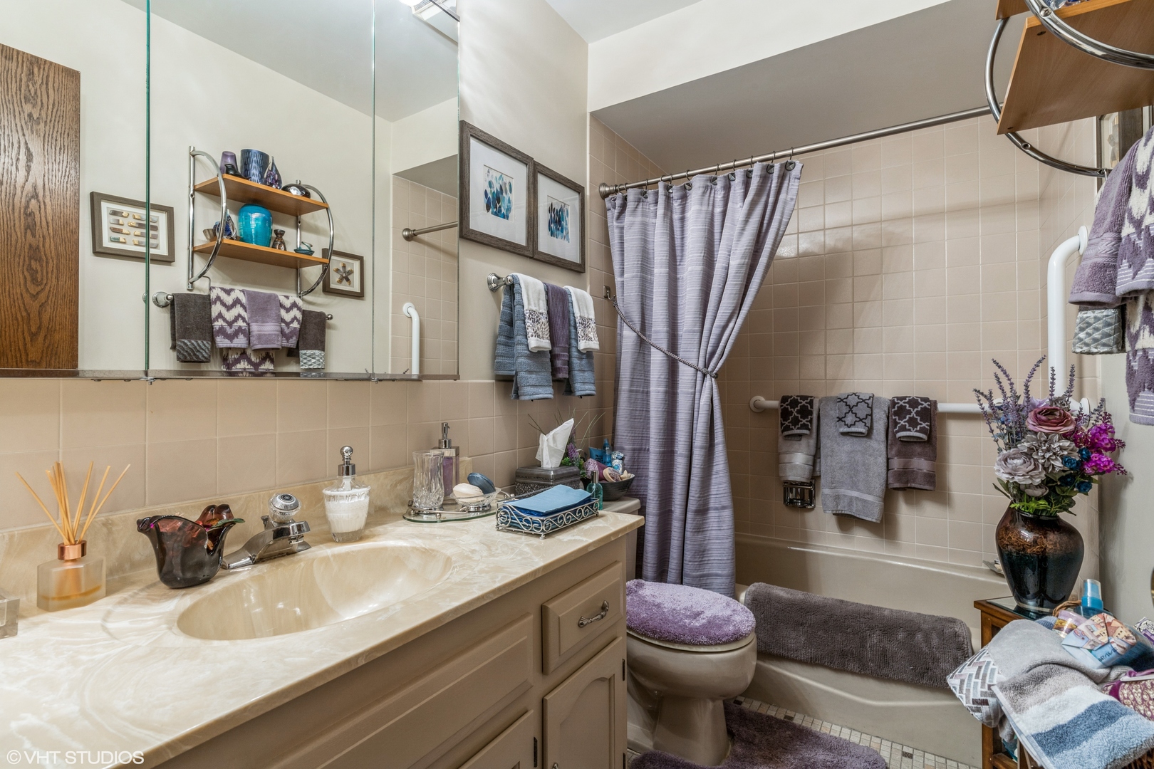 8100 W Foster Ln #510 Niles, IL 60714