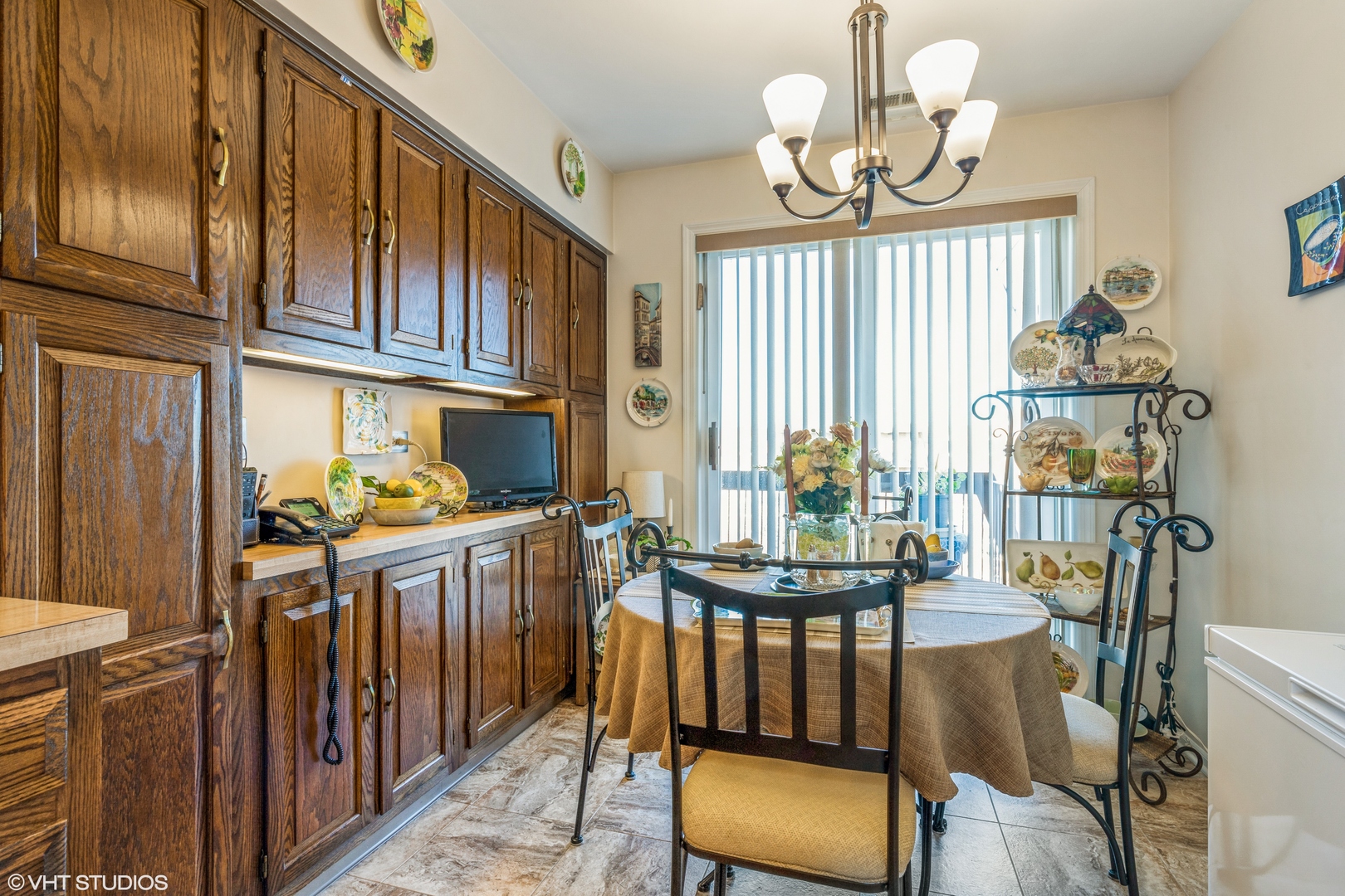 8100 W Foster Ln #510 Niles, IL 60714