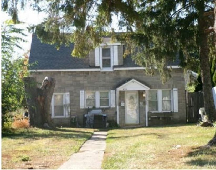 8740 S Fairfield Ave Evergreen Park, IL 60805