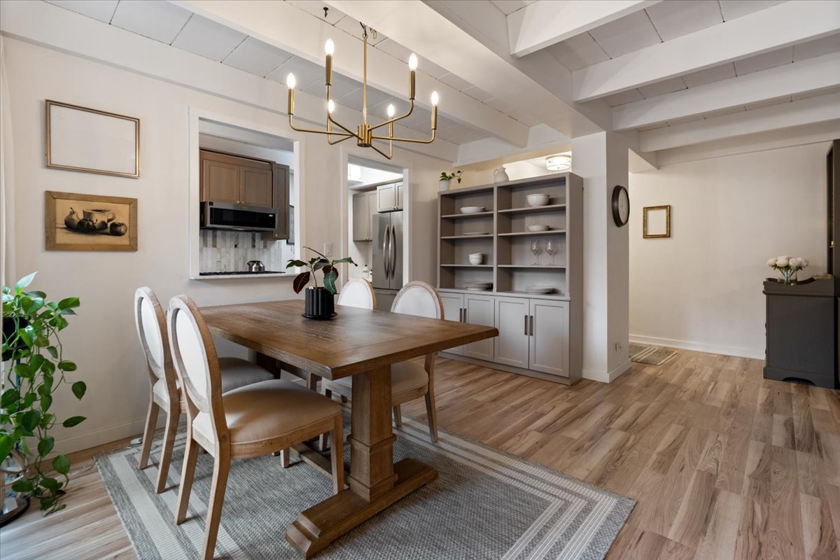 1860 Sherman Ave #5NW Evanston, IL 60201