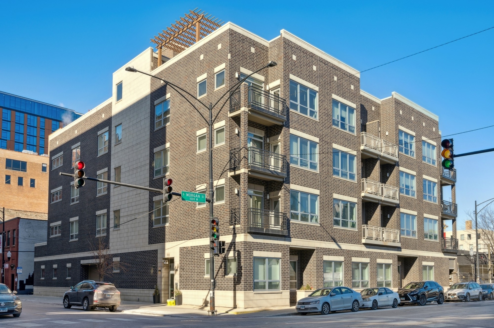 1002 W Van Buren St #308