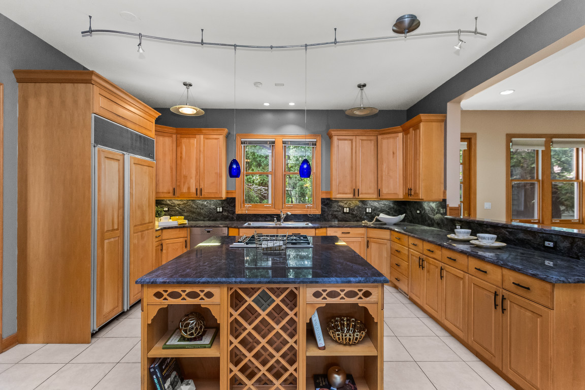 2236 Rdg Ave Evanston, IL 60201