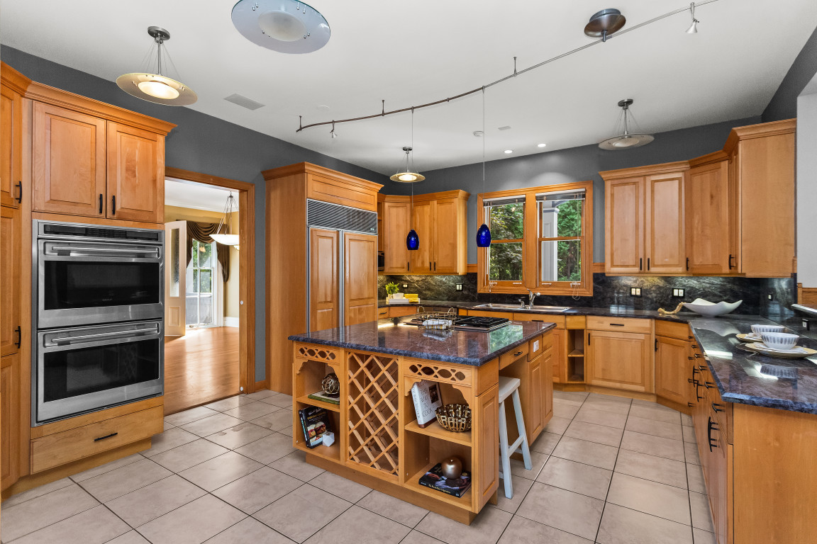 2236 Rdg Ave Evanston, IL 60201