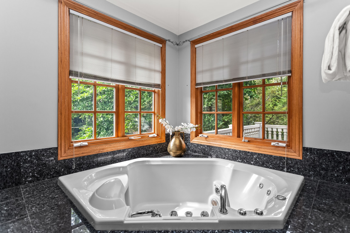 2236 Rdg Ave Evanston, IL 60201