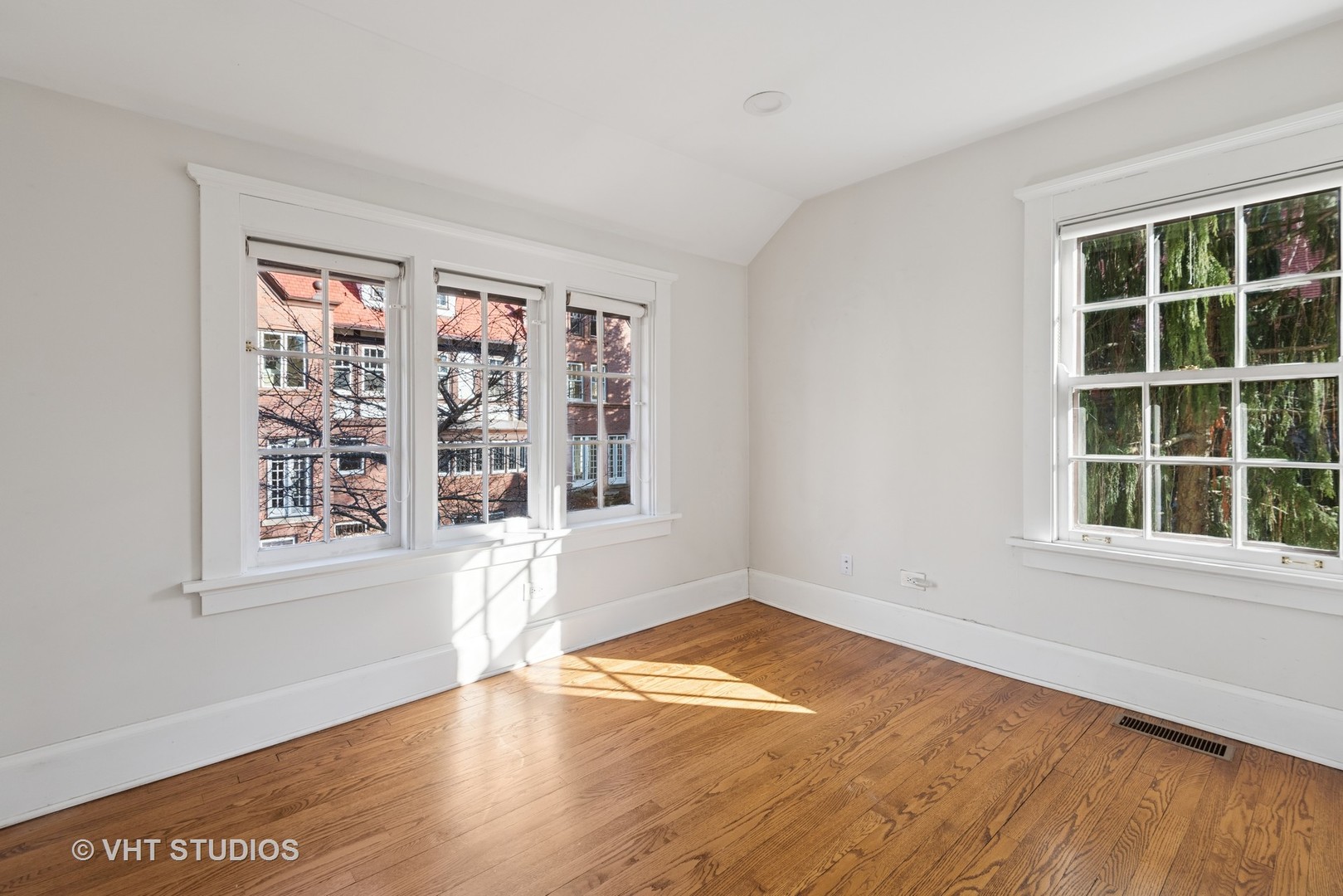 1120 Frst Ave Evanston, IL 60202