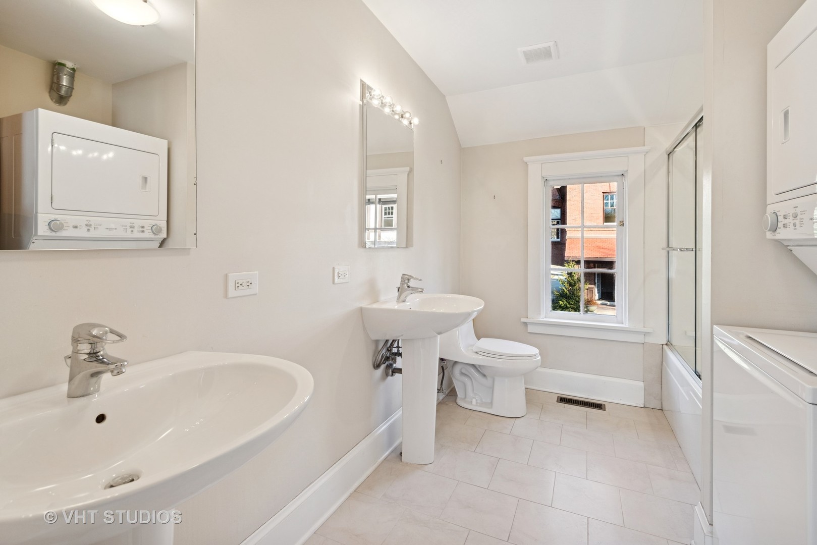 1120 Frst Ave Evanston, IL 60202