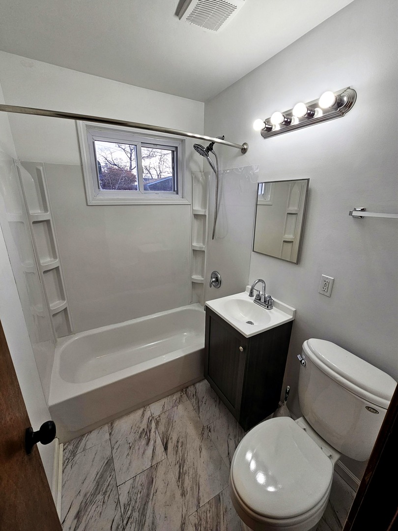 2226 Marmion Ave Joliet, IL 60436