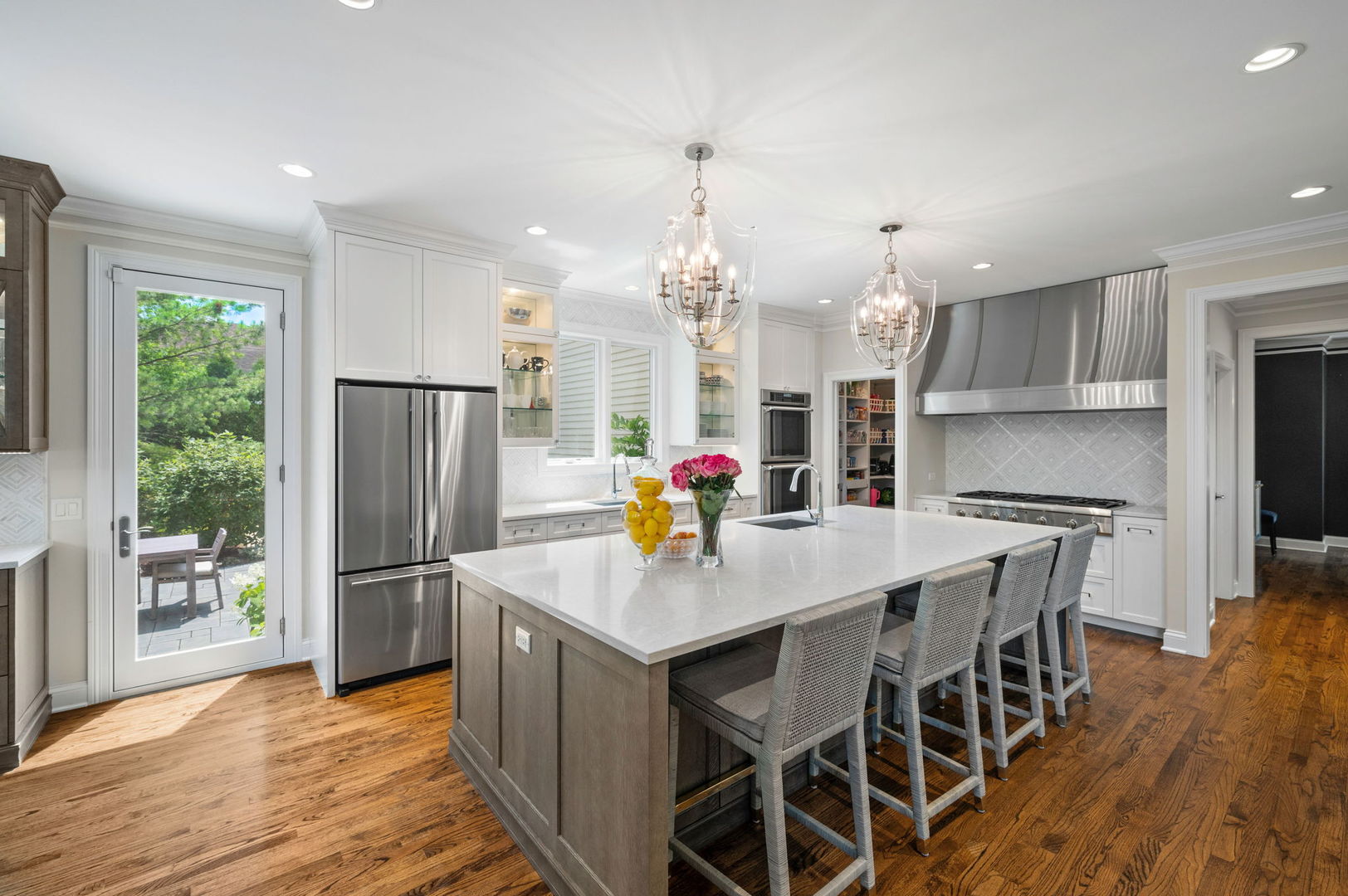 361 Rdg Rd Highland Park, IL 60035