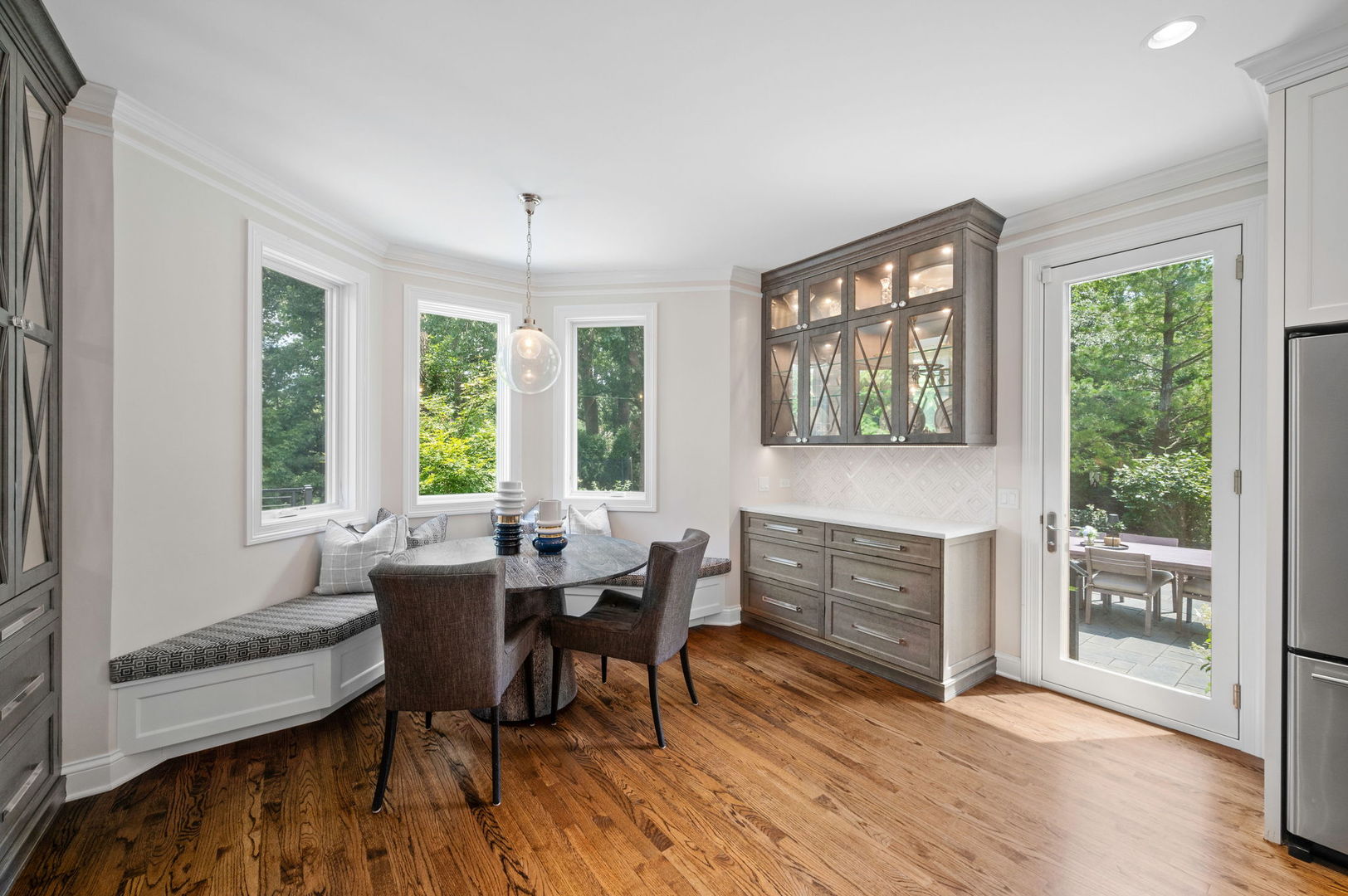 361 Rdg Rd Highland Park, IL 60035