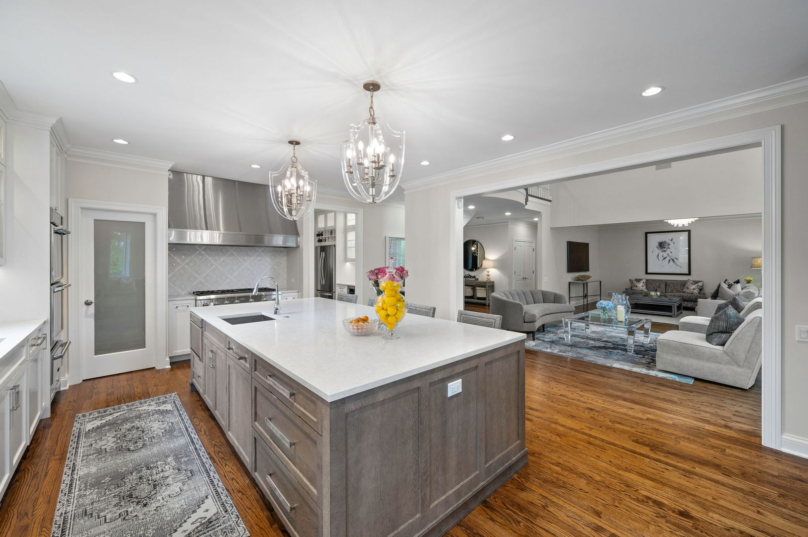 361 Rdg Rd Highland Park, IL 60035