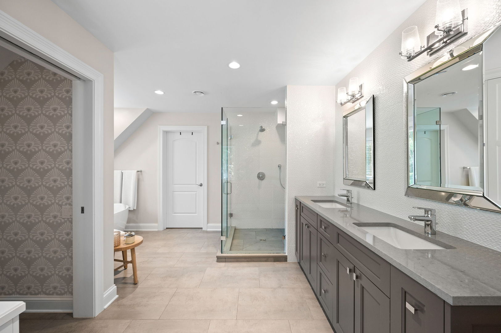 361 Rdg Rd Highland Park, IL 60035