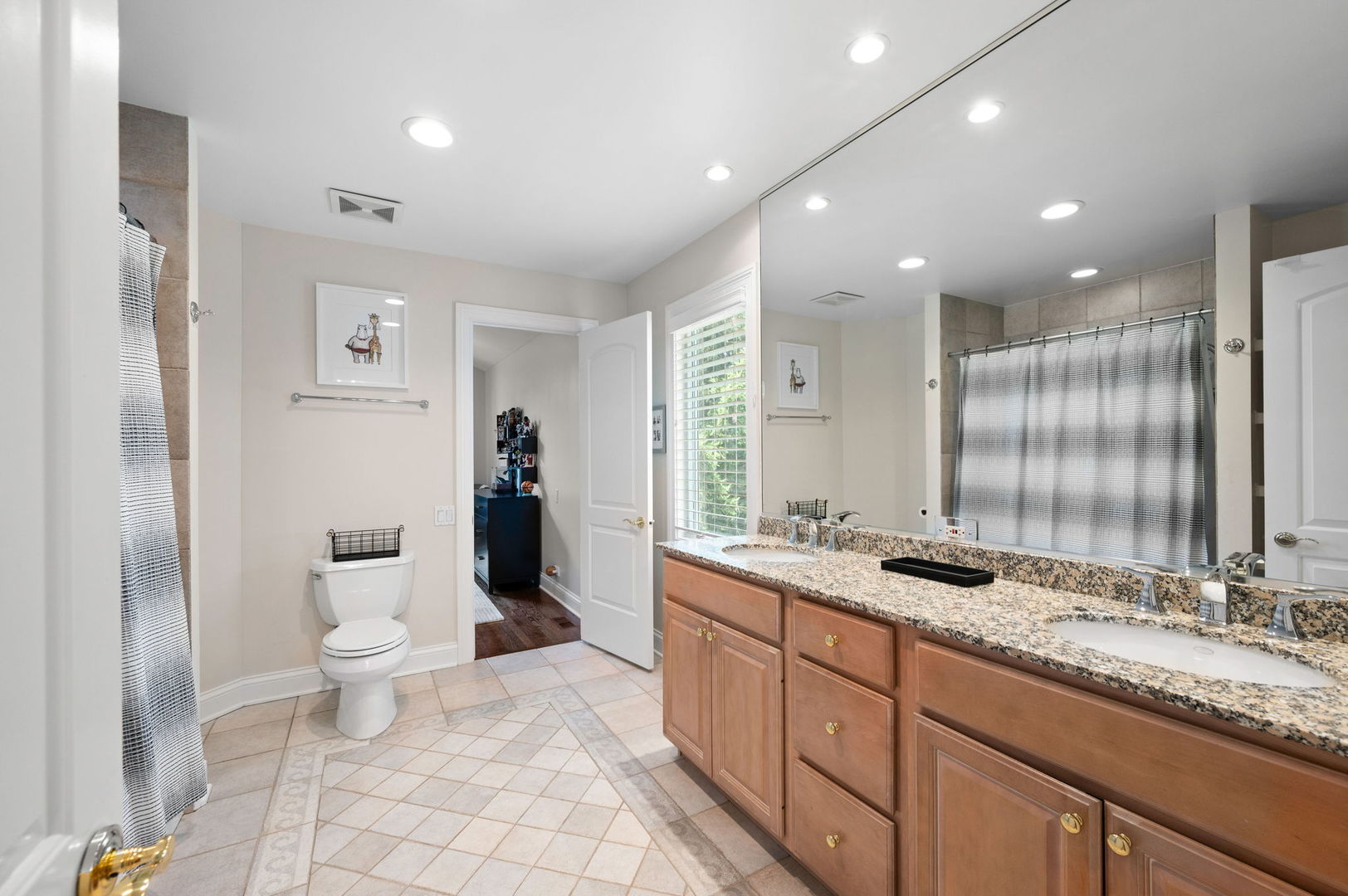 361 Rdg Rd Highland Park, IL 60035