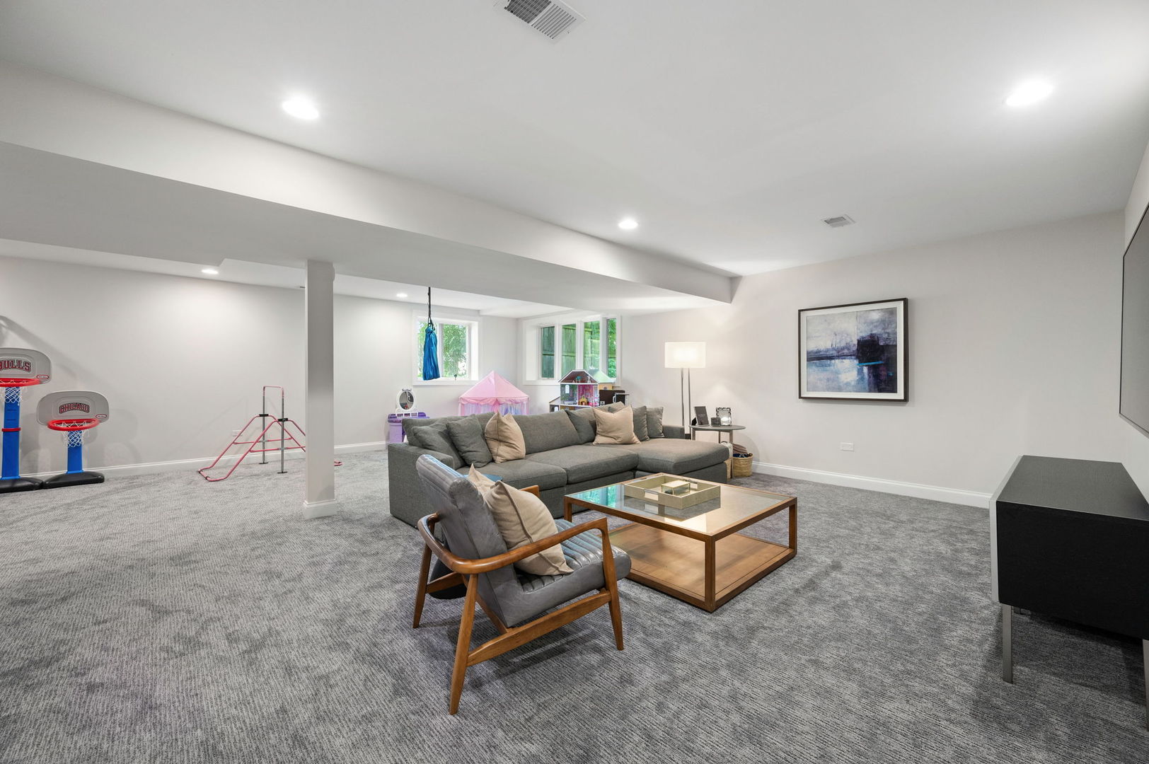 361 Rdg Rd Highland Park, IL 60035