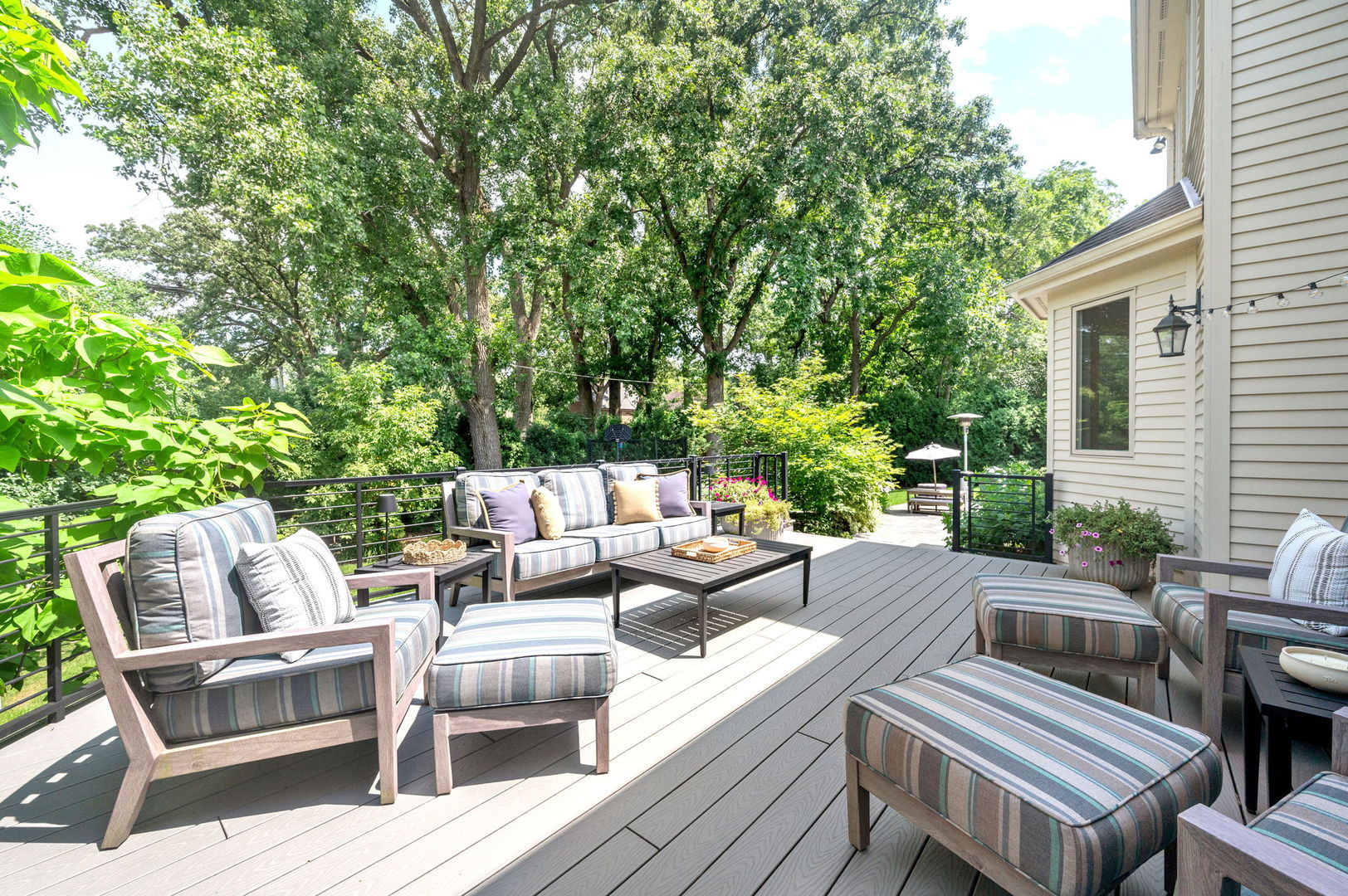 361 Rdg Rd Highland Park, IL 60035