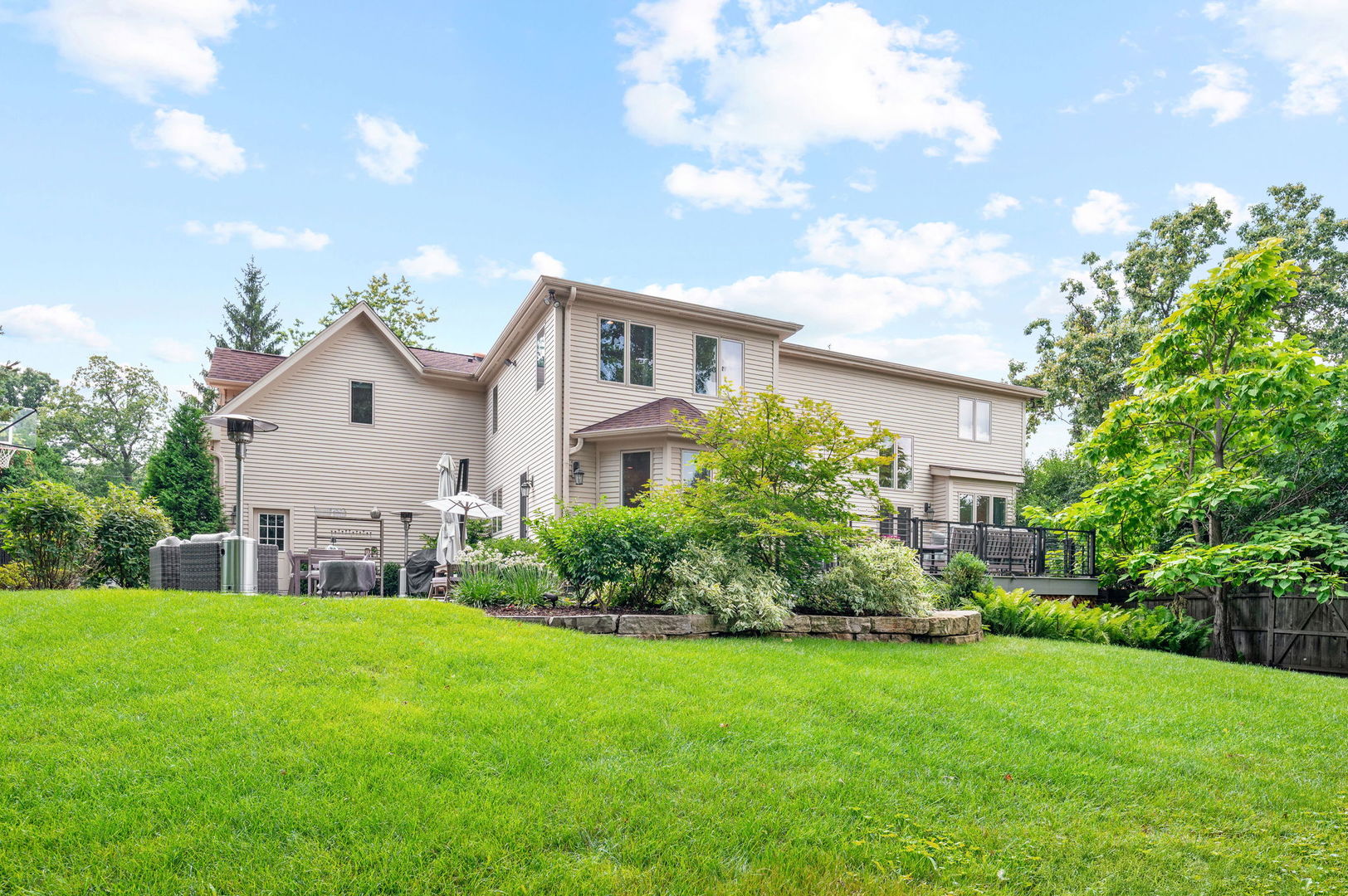 361 Rdg Rd Highland Park, IL 60035