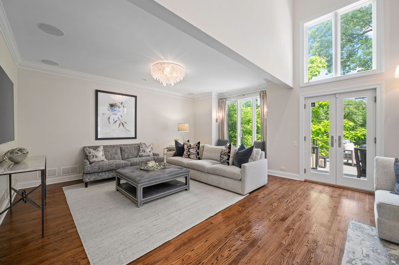 361 Rdg Rd Highland Park, IL 60035