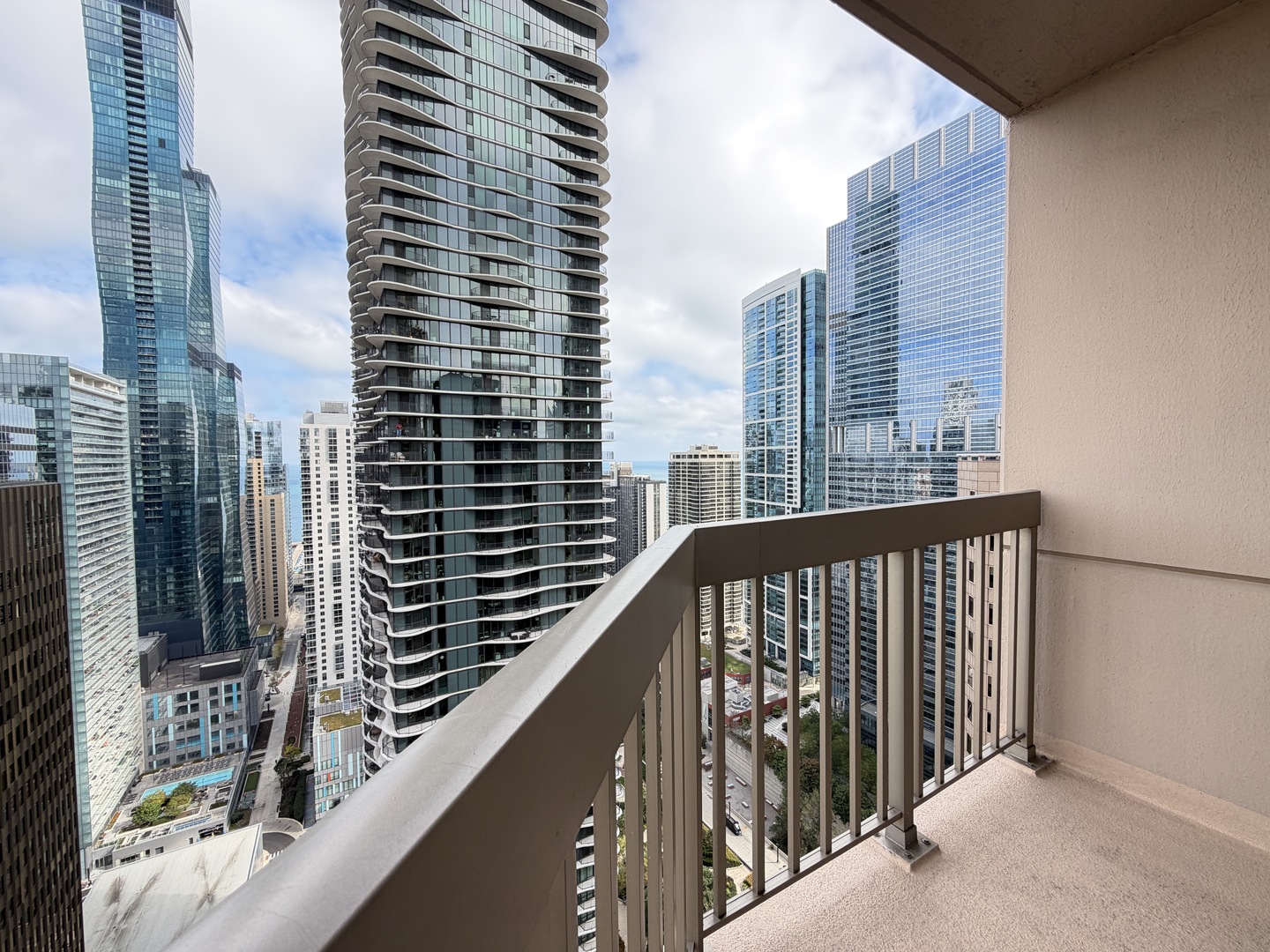 222 N Columbus Dr #4008 Chicago, IL 60601