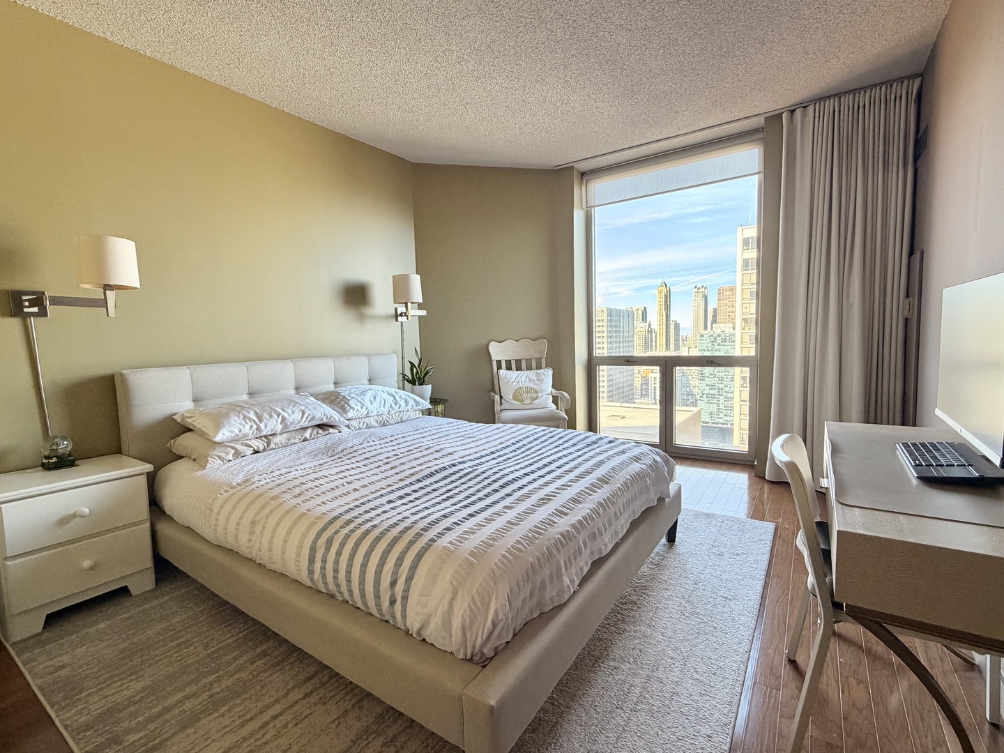 222 N Columbus Dr #4008 Chicago, IL 60601