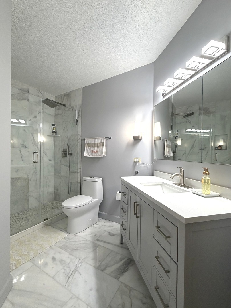 222 N Columbus Dr #4008 Chicago, IL 60601