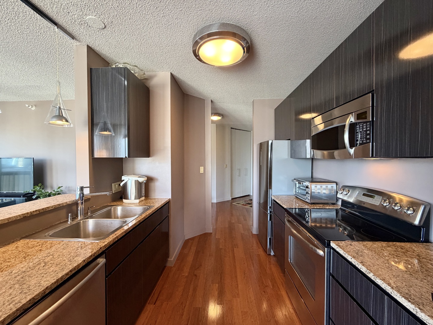 222 N Columbus Dr #4008 Chicago, IL 60601