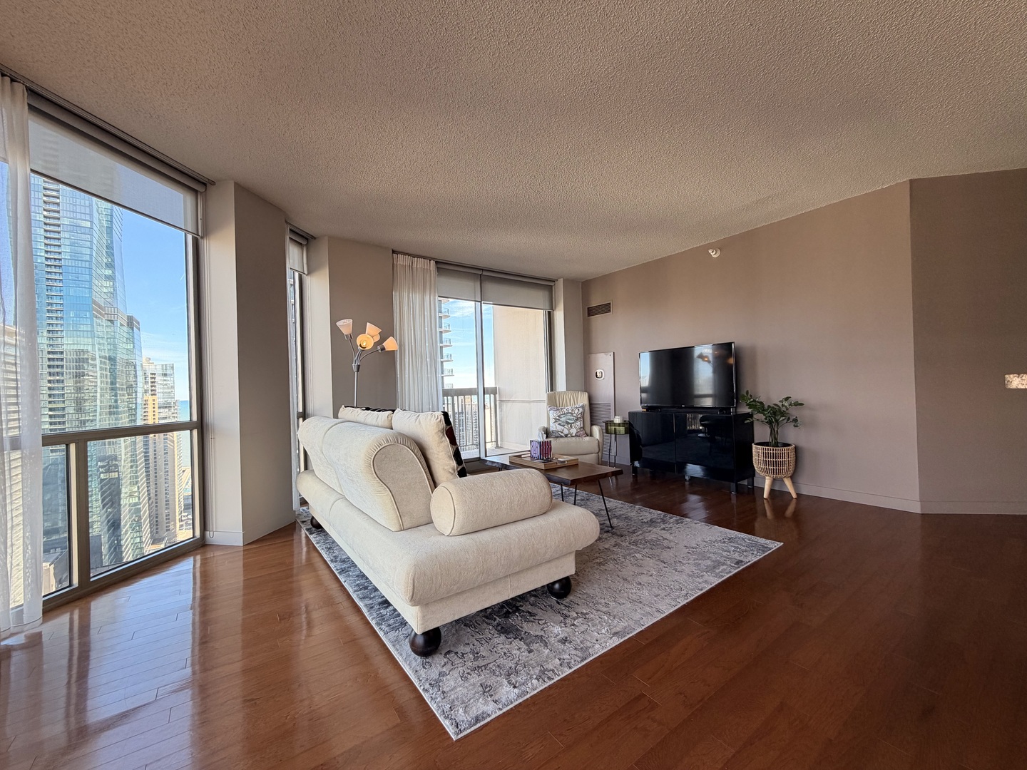 222 N Columbus Dr #4008 Chicago, IL 60601