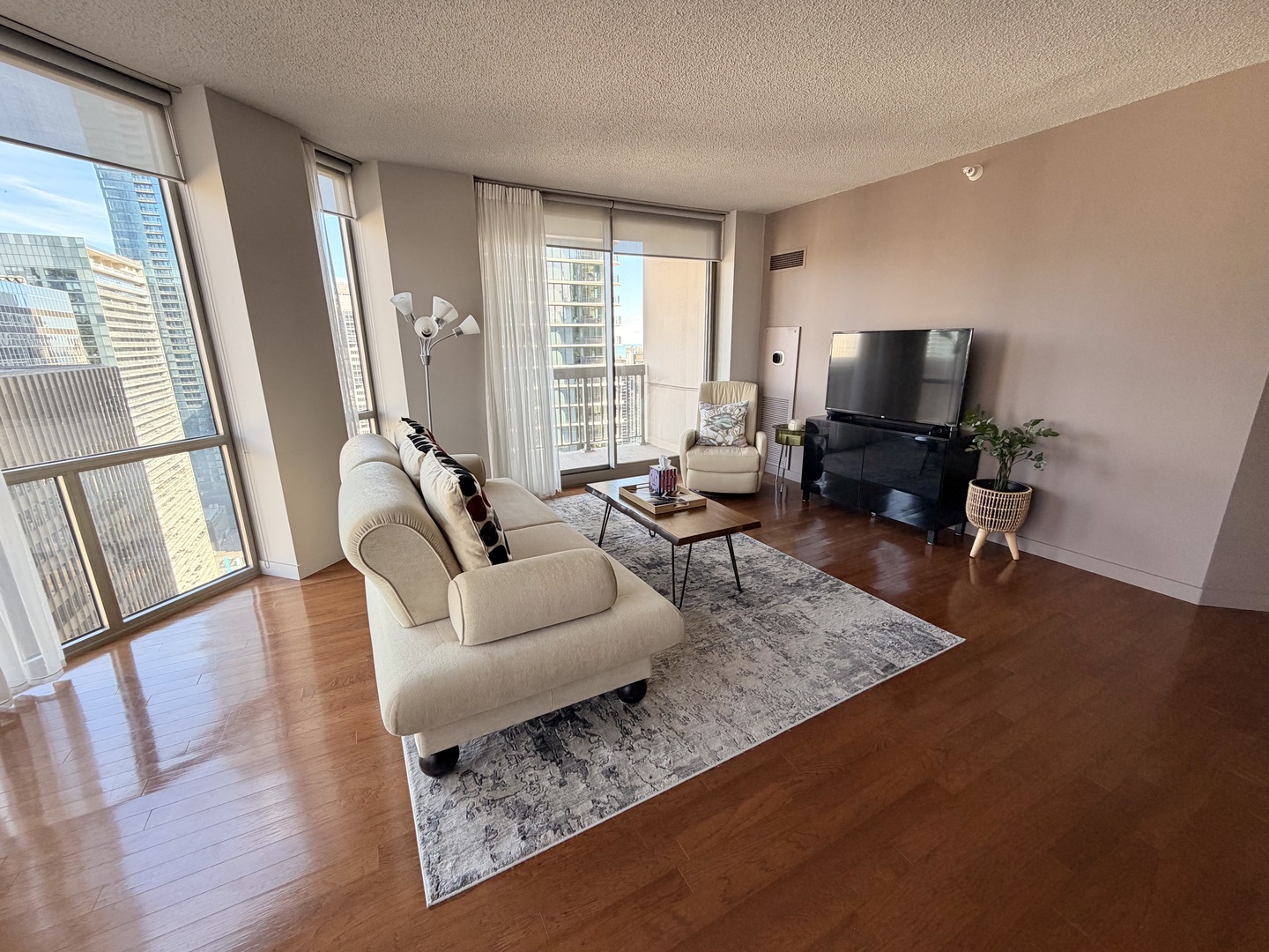 222 N Columbus Dr #4008 Chicago, IL 60601