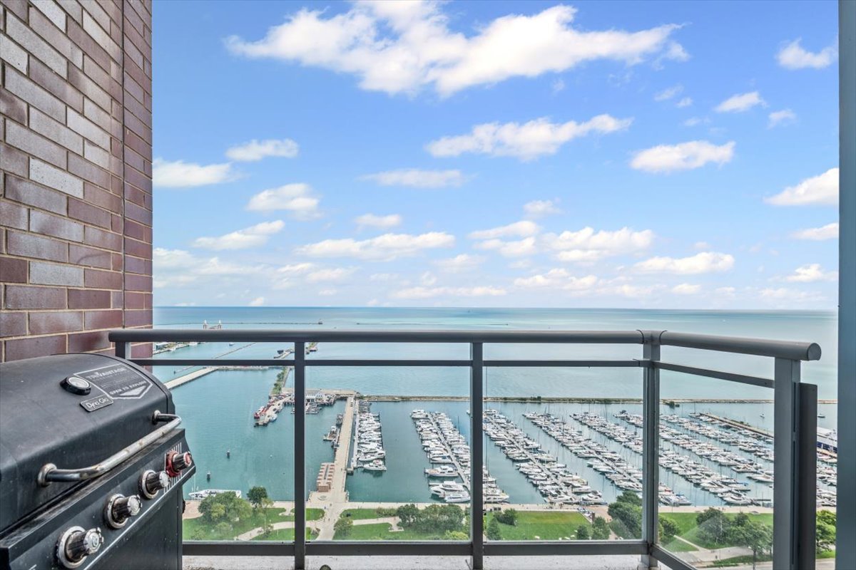 450 E Waterside Dr #2903 Chicago, IL 60601