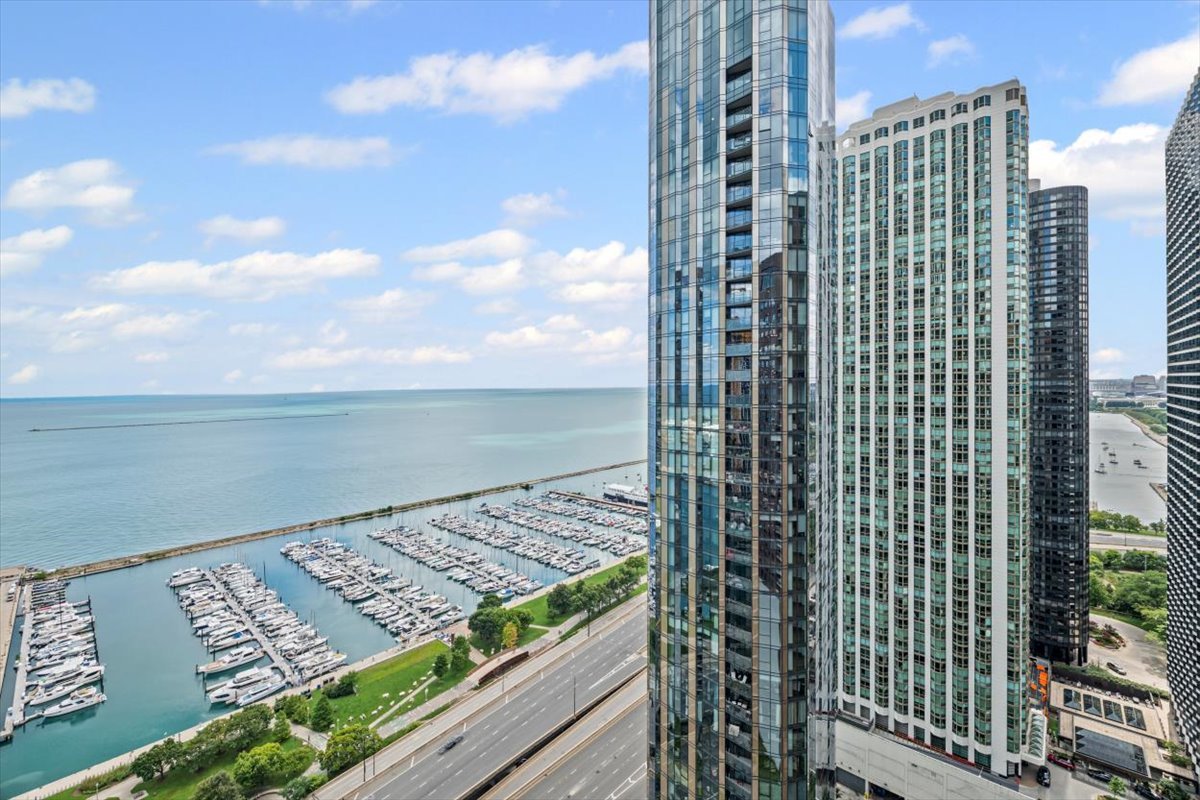 450 E Waterside Dr #2903 Chicago, IL 60601