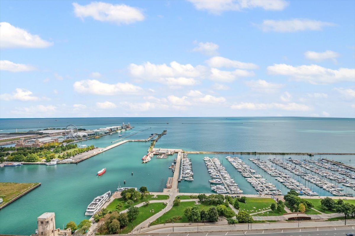 450 E Waterside Dr #2903 Chicago, IL 60601