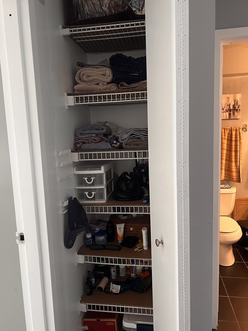 200 N Dearborn St #4408 Chicago, IL 60601