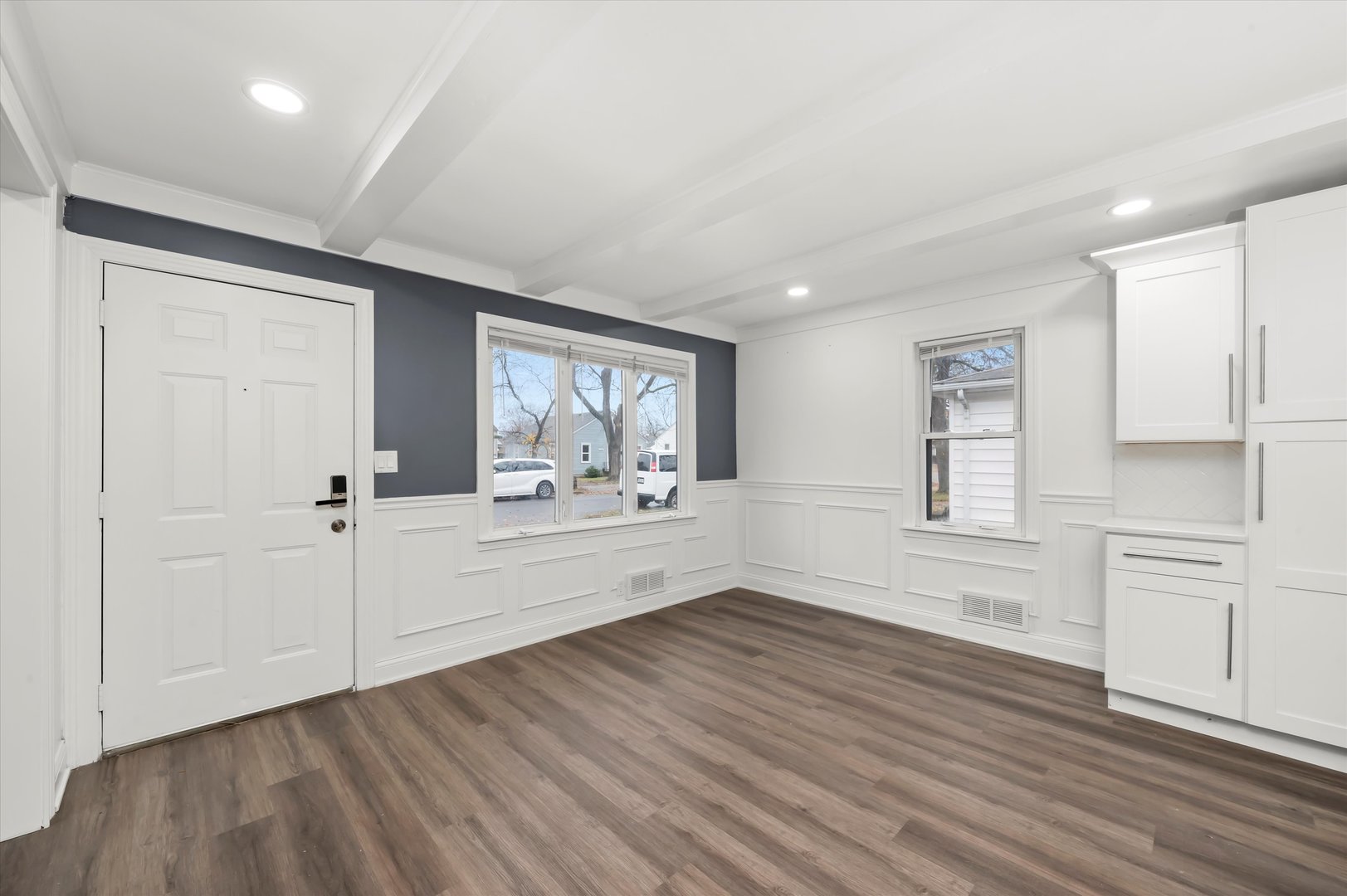 1317 Waverly Pl Joliet, IL 60435